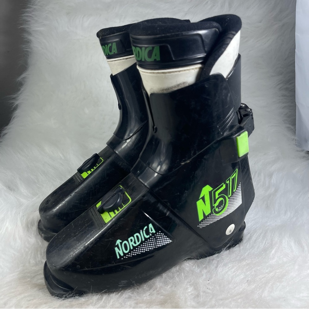 Nordica N517 VINTAGE Black & Green Winter Ski Boots Size 26